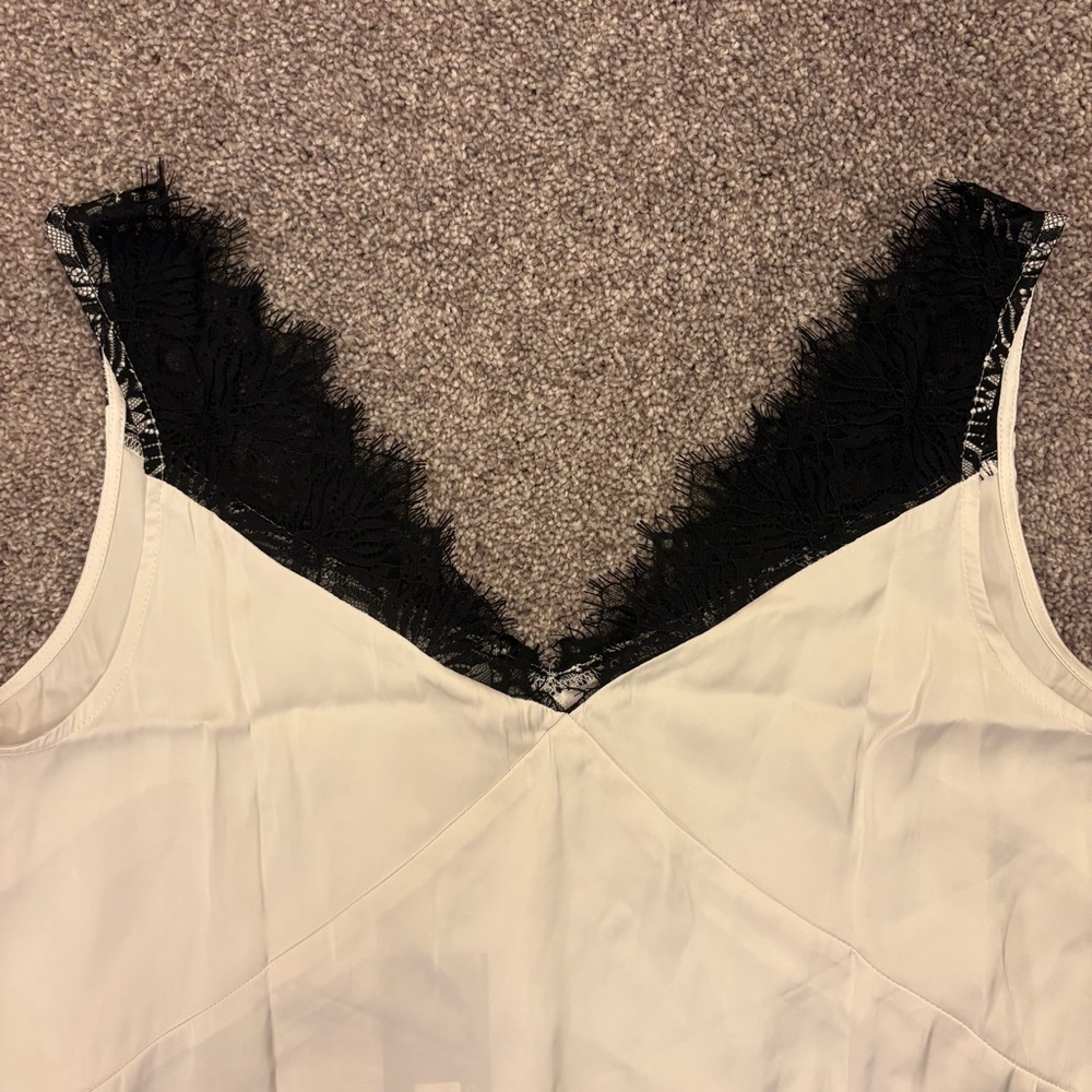 Worthington Women's Sleeveless Tank Top Size L White Black V-Neck NWT $48 - Picture 7 of 14